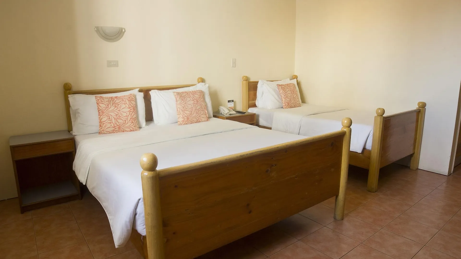 ***  Nichols Airport Hotel Paranaque City Philippines